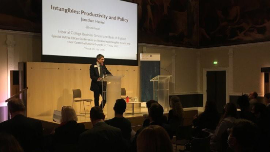 Professor Jonathan Haskel CBE delivering his closing keynote on intangibles, productivity and policy at the ESCoE conference, RSA House London 2021